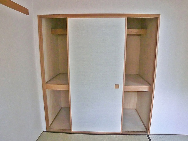 ＬＡＮＡＩ　ＣＯＵＲＴ　２５の収納|和室にある押入れです。