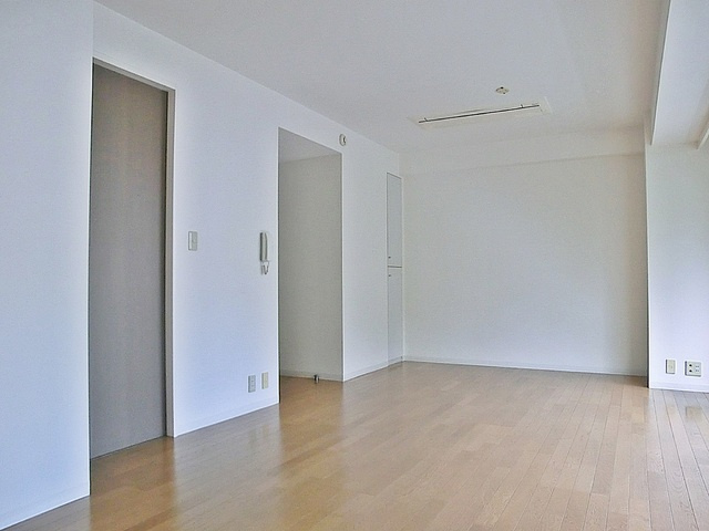 ＬＡＮＡＩ　ＣＯＵＲＴ　２５の居間・リビング|11.6帖のリビングです。