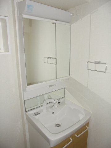 ルミナスの独立洗面台