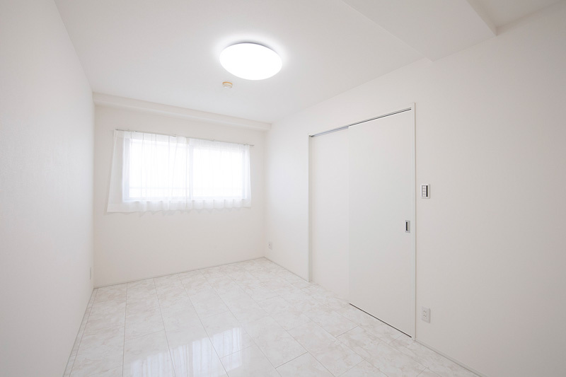 SXLマンション長居の洋室