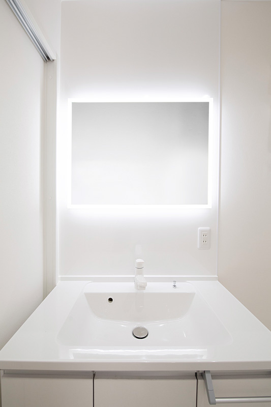 SXLマンション長居の独立洗面台