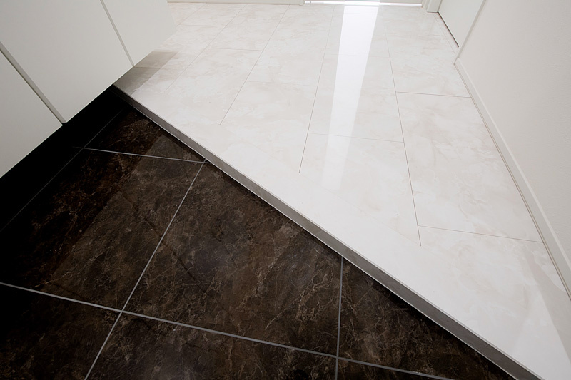 SXLマンション長居の玄関