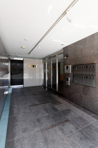 SXLマンション長居のエントランス