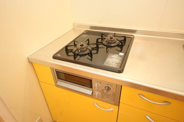 リビングタウンかじま台Ⅱ　Ａのキッチン|2口のコンロ