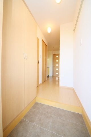 リビングタウンかじま台Ⅱ　Ａの玄関