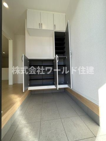 所沢市上新井の玄関