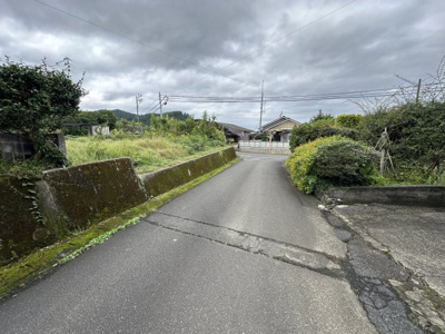 【前面道路含む現地写真】 | 安久町 305万円