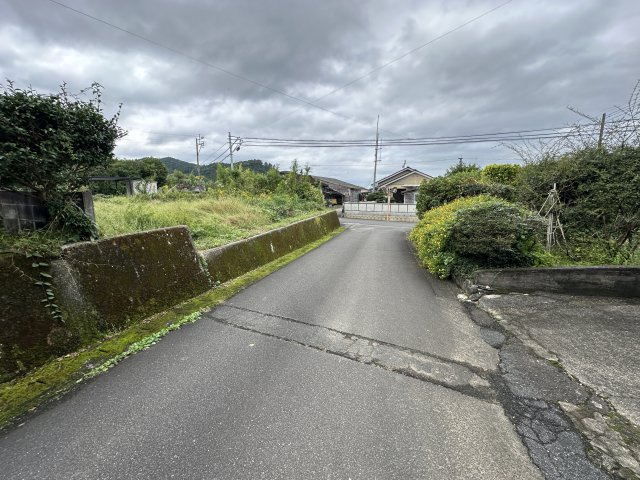 【前面道路含む現地写真】 | 安久町 305万円