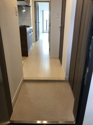 クレヴィスタ浅草の玄関