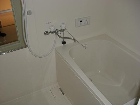 レージュ川原通の浴室