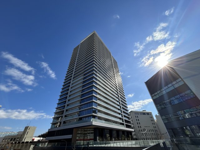 Brillia Tower箕面船場　TOP OF THE HILL