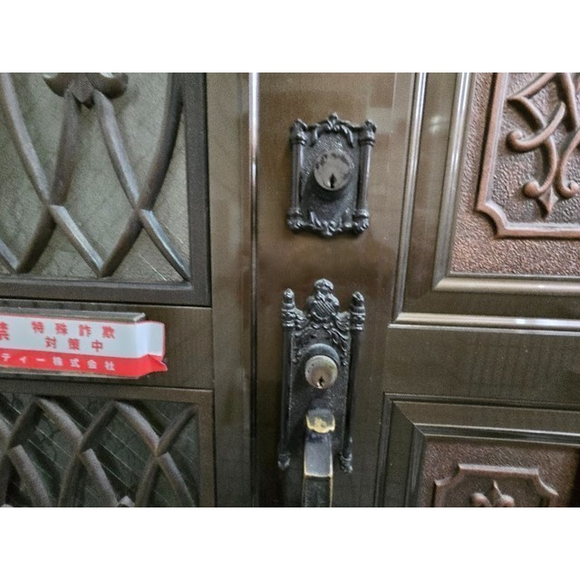 イイダコーポの玄関