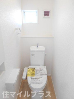 【トイレ】 | 郡山市御前南5丁目新築一戸建て２棟 | 清潔感のあるトイレです