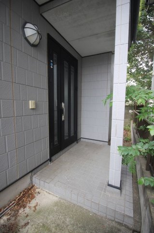 小山市神鳥谷4丁目の玄関|玄関ポーチ