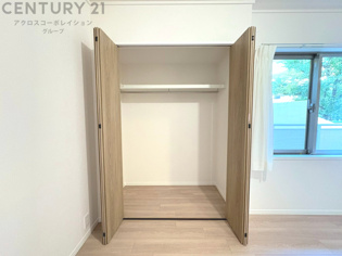 衣類やアクセサリー、小物類の収納が便利で整理整頓がしやすく、部屋の美観を保ちつつ、スペースを最大限に活用できます。衣服のしわやダメージを防ぎ、長持ちさせることができます。