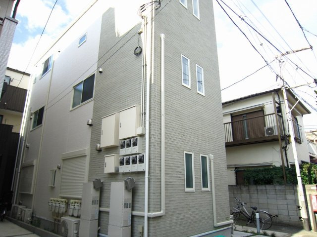 ジュエル千駄木Ⅲのエントランス