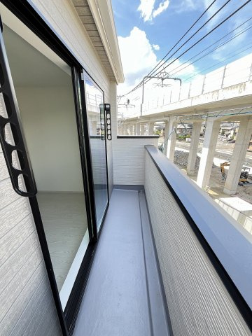 【バルコニー】 | 糟屋郡粕屋町長者原東3丁目1期　1号棟（全1棟）【仲介手数料無料・0円】 | 施工例。施工例は完成時と異なる場合があります。
