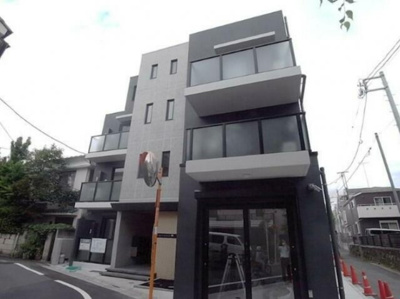【外観】 | 欅RESIDENCE | 鉄筋コンクリート造のがっちりとした建物。