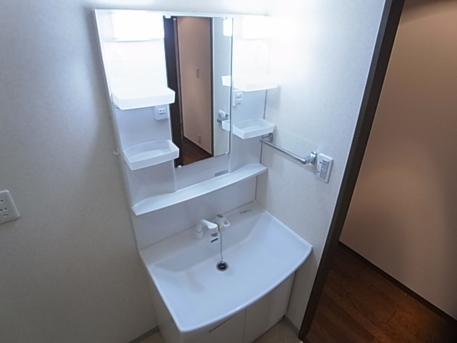 神戸市兵庫区兵庫町２丁目の賃貸マンションの洗面所|シャンプードレッサー