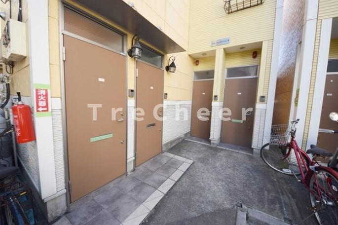 セボセボ町屋B棟のエントランス