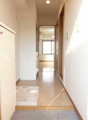 【玄関】 | リライアンスコート志村