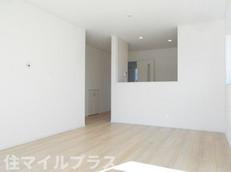 【居間・リビング】 | 郡山市御前南5丁目新築一戸建て２棟 | ゆったり過ごせる居間です
