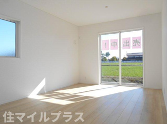 【居間・リビング】 | 郡山市御前南5丁目新築一戸建て２棟 | リビングです