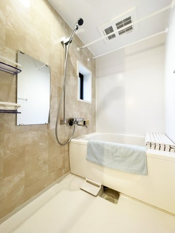 シャーメゾン沖洲　２番館の浴室
