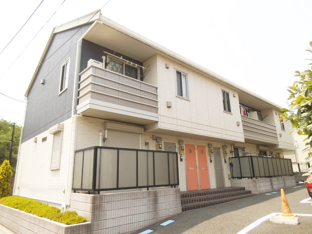 パークヒルズの外観|閑静な住宅街に立地している2階建てアパート♪