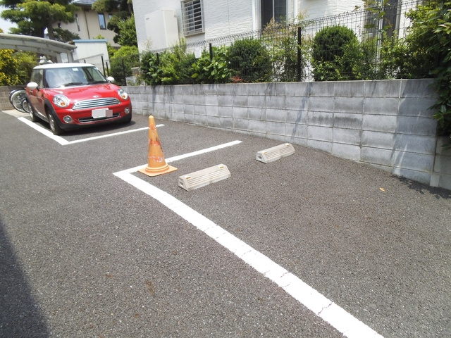 パークヒルズの駐車場|敷地内駐車場ございます♪
