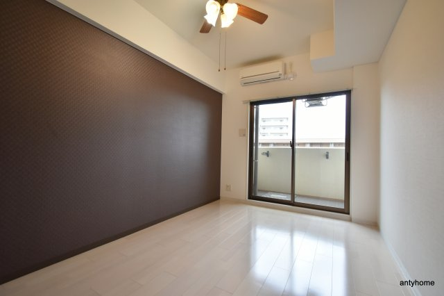 Luxe新大阪1　仲介手数料無料の寝室