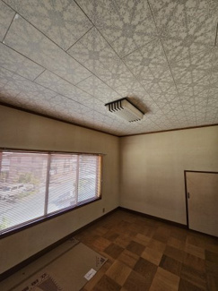 【洋室】 | 鳥取市西品治借家