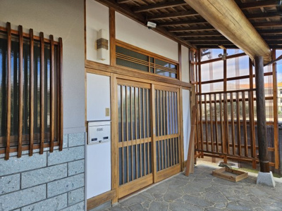 【玄関】 | 鳥取市西品治借家