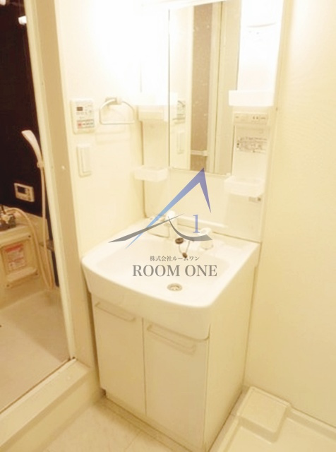 カーサ・ティーナの洗面所|洗面台です。