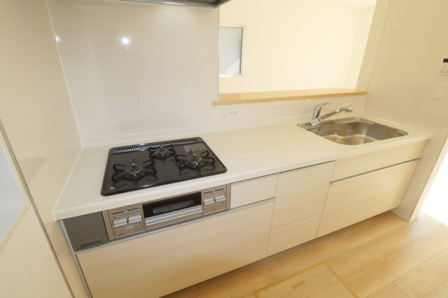 郡山市大槻町字普門寺坦　　１号棟　　大成小学校、大槻中学区のキッチン