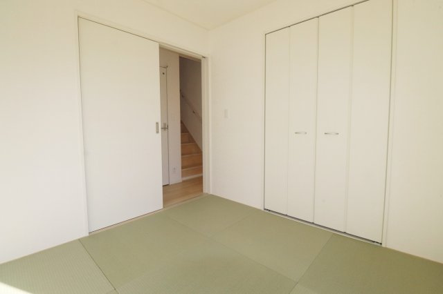 郡山市大槻町字普門寺坦　　１号棟　　大成小学校、大槻中学区の収納