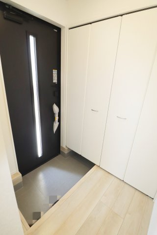 郡山市大槻町字普門寺坦　　１号棟　　大成小学校、大槻中学区の玄関