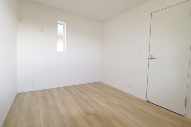 郡山市大槻町字普門寺坦　　１号棟　　大成小学校、大槻中学区の収納