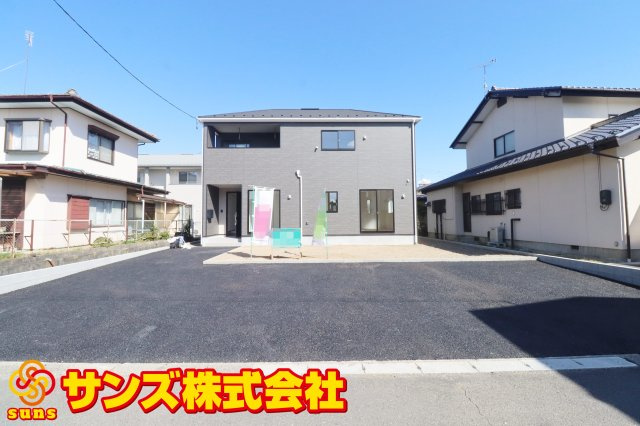 郡山市大槻町字普門寺坦　　１号棟　　大成小学校、大槻中学区の外観|南側から見た駐車場を含む外観