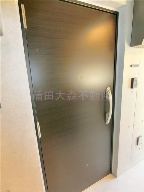 蒲田レーベルの玄関