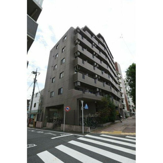 【外観】 | 鉄筋コンクリート造のがっちりとした建物。