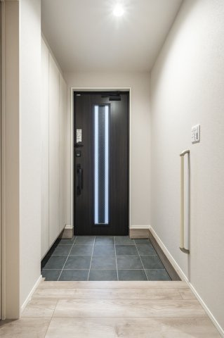 新築分譲［ミラクラスもえぎ野］の玄関