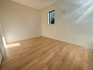 【洋室】 | 安佐北区口田4（安芸矢口駅）NO1 | 2階　洋室×4は、収納付きでお部屋がスッキリ広く使えます。　
