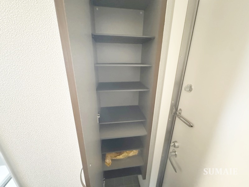 ル・ベリエ浮間の玄関|シューズボックスです