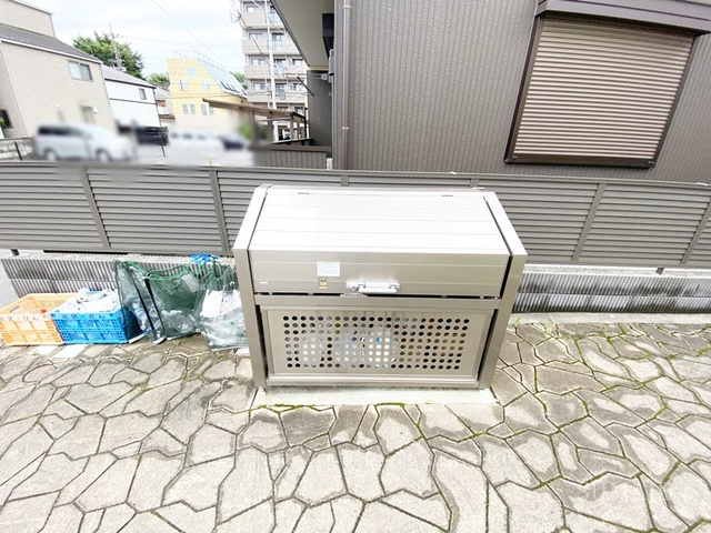 ル・ベリエ浮間のその他共用部分|敷地内ゴミ置き場です