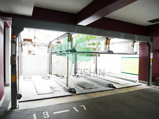 ピュアエスク比恵の駐車場