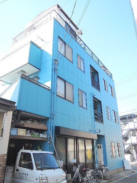 スカイドルフのエントランス|１フロア２住戸　全室角部屋２面採光