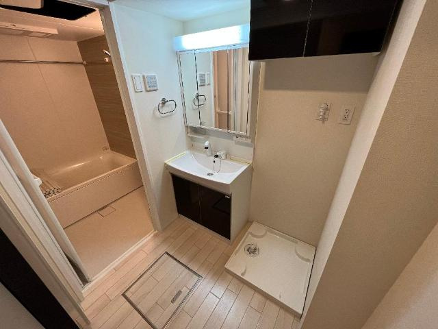 ルオント　ヴァロの洗面所|脱衣所