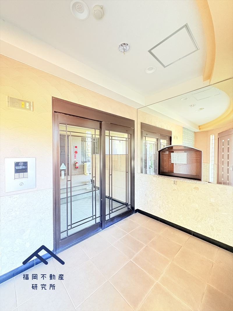 ダイナコート高宮のエントランス