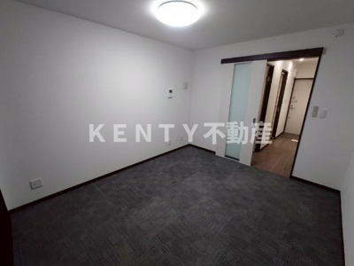 【洋室】 | テラスハウス | ゆったりした洋室です